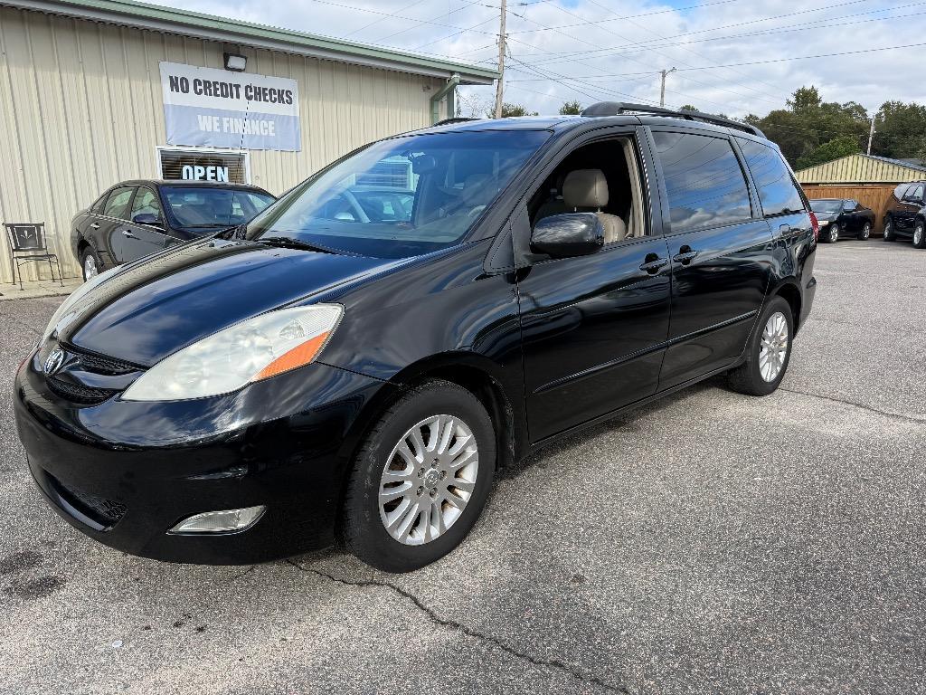 2008 Toyota Sienna XLE